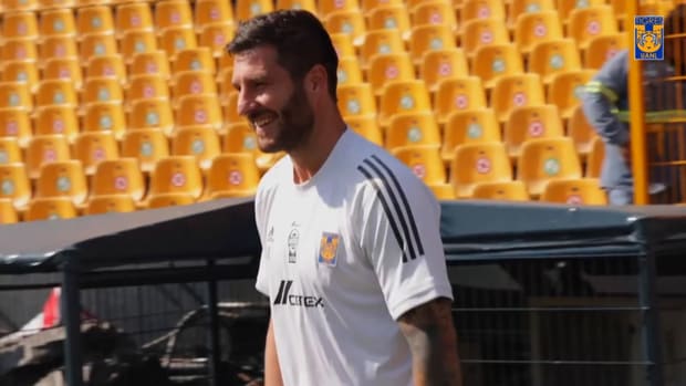 Miguel Herrera’s first Tigres training